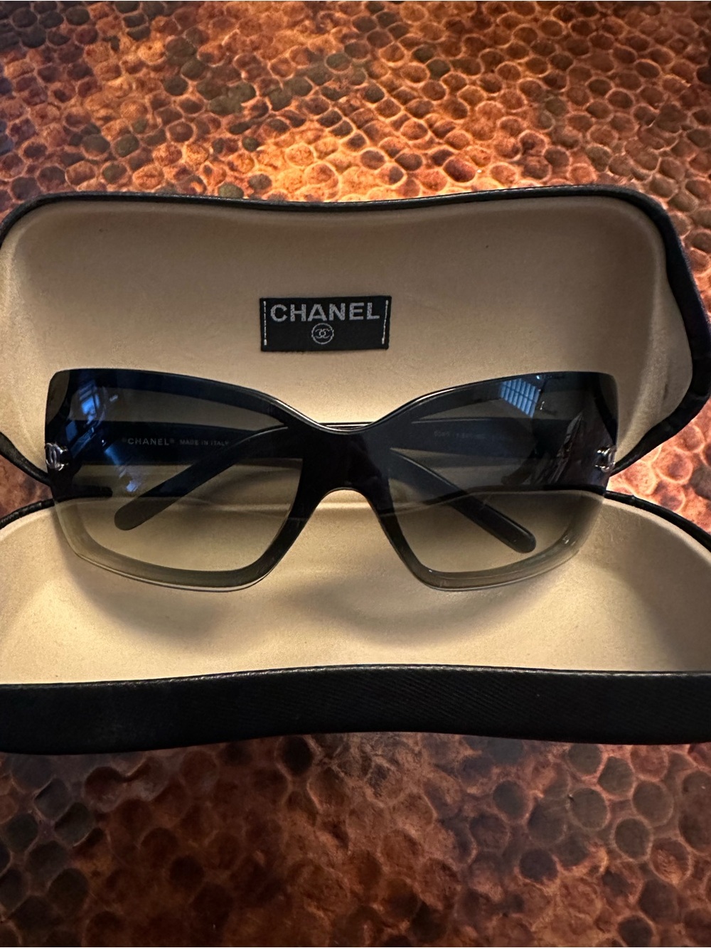Vintage Chanel Black Gradient Shield Sunglasses CC Logo Y2K - TLC / Read